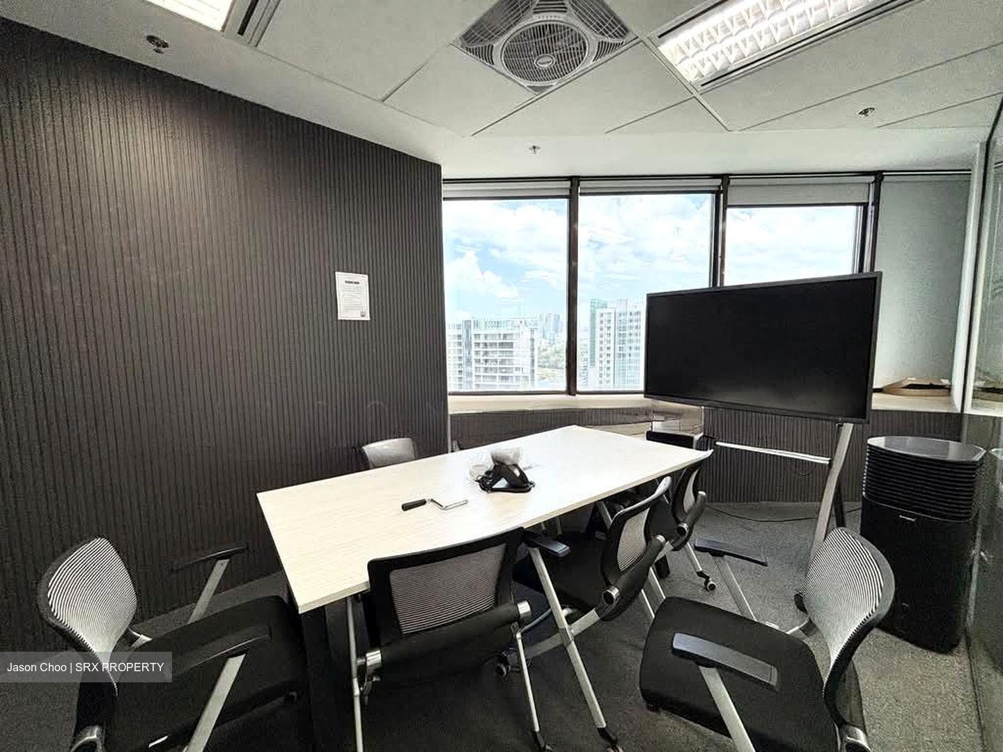 United Square (D11), Office #566883391